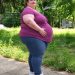 Mit 39 Jahren, während meine Ärztin meinen großen Bauch untersuchte, fragte sie mich plötzlich: „Hat Ihr Mann Sie jemals zu etwas gezwungen, das Sie nicht wollten?“ Ängstlich antwortete ich: „Ja … seit bereits 17 Jahren.“ Die Ärztin verstummte und fragte dann: „Warum haben Sie das erst jetzt jemandem erzählt?“ Doch als ich ihr erklärte, was mein Mann jede Nacht mit mir machte, veränderte sich ihr Gesichtsausdruck schlagartig …